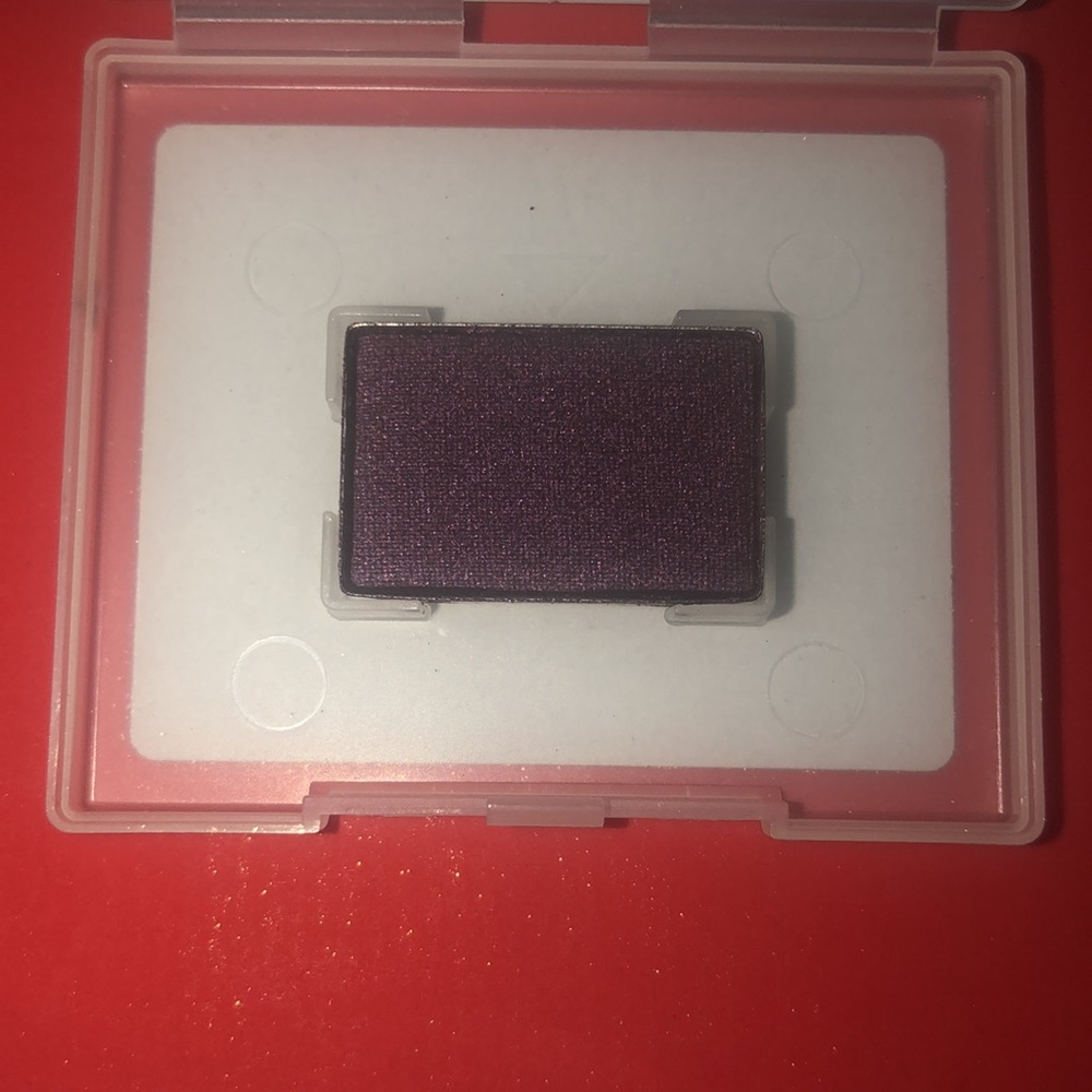 NIB- Mary Kay Mineral and Cream Eye Color. They are sold separately at $6 each. - Picture 12 of 13